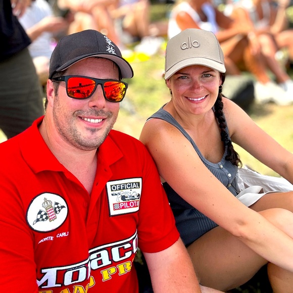 Meet your Posher, Brittney - Picture 1 of 2